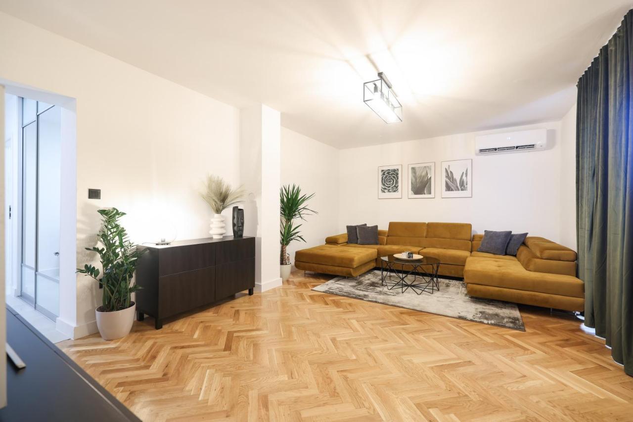 Zenith Oasis Apartma *